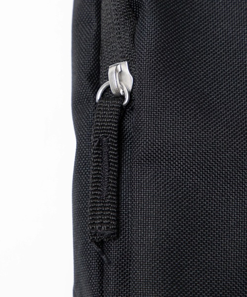 NIKE(ナイキ)の「WEGO/NIKE HERITAGE CROSSBODY FA21(ショルダーバッグ・メンズ・ブラック・FREE)」の4枚目の写真