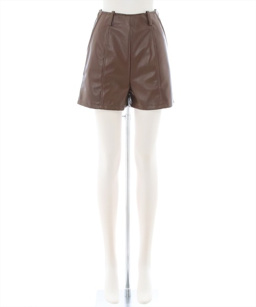 clear(クリア)の「【WEB限定】フェイクレザーショートパンツ(その他パンツ・レディース・ブラック/サンドベージュ/ブラウン/ベージュ/ブルー/グリーン・S/M)」の3枚目の写真