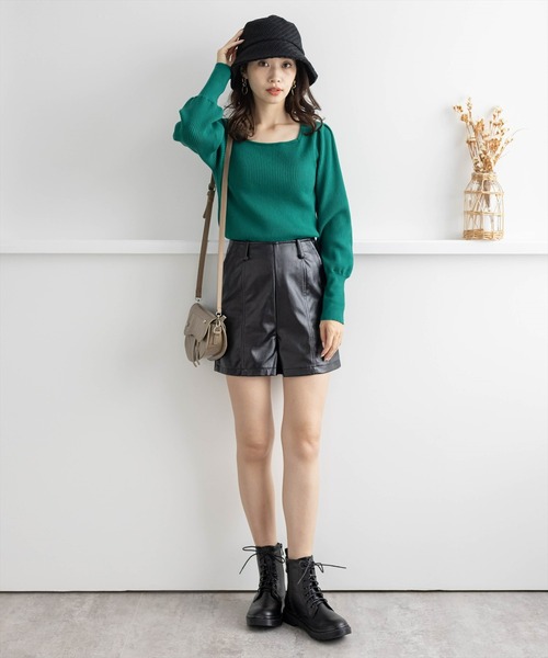 clear(クリア)の「【WEB限定】フェイクレザーショートパンツ(その他パンツ・レディース・ブラック/サンドベージュ/ブラウン/ベージュ/ブルー/グリーン・S/M)」の11枚目の写真