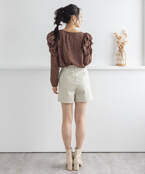 clear(クリア)の「【WEB限定】フェイクレザーショートパンツ(その他パンツ・レディース・ブラック/サンドベージュ/ブラウン/ベージュ/ブルー/グリーン・S/M)」の9枚目の写真