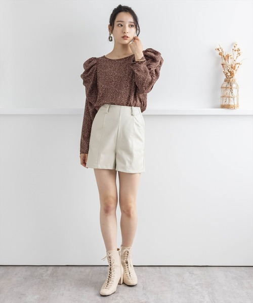 clear(クリア)の「【WEB限定】フェイクレザーショートパンツ(その他パンツ・レディース・ブラック/サンドベージュ/ブラウン/ベージュ/ブルー/グリーン・S/M)」の21枚目の写真