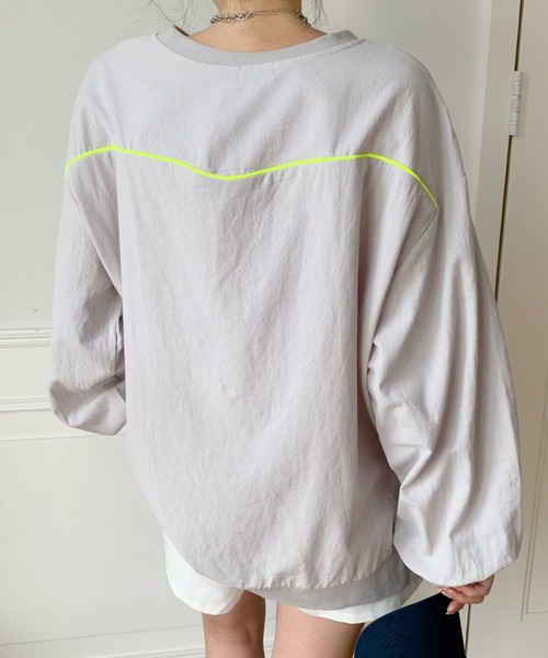 Diosfront（ディオスフロント）の「バックラインカラープリントビックシルエットブラウス（シャツ/ブラウス・レディース・ホワイト/ブラック/グレー/ピンク・FREE）」の3枚目の写真