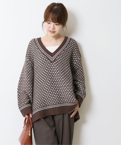 Simplicite（サンプリシテ）の「深VバイカラーKNITプルオーバー◆（ニット/セーター・レディース・ブラウン/ナチュラル/ブルー/グリーン・FREE）」の2枚目の写真