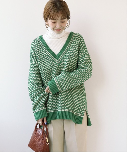 Simplicite（サンプリシテ）の「深VバイカラーKNITプルオーバー◆（ニット/セーター・レディース・ブラウン/ナチュラル/ブルー/グリーン・FREE）」の6枚目の写真