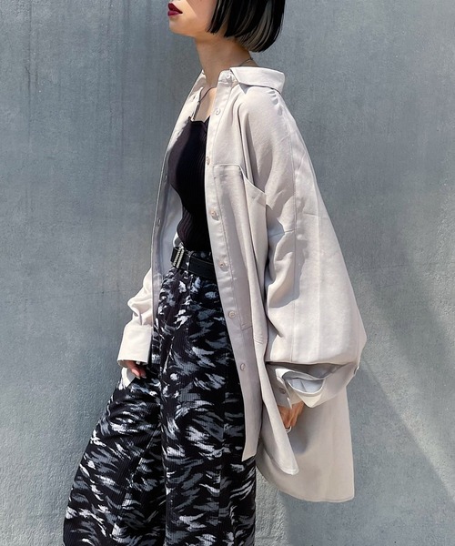 PAGEBOY（ページボーイ）の「ルーズポケットBIGシャツ（シャツ/ブラウス・レディース・ブラック/アイボリー/ホワイト系その他/グレイッシュベージュ/アクア・FREE）」の5枚目の写真