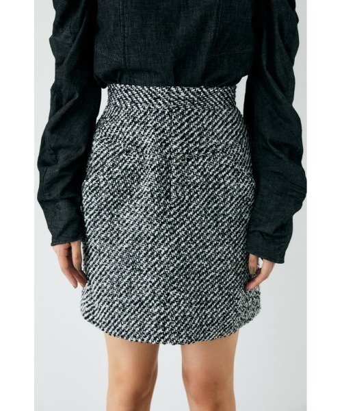 MOUSSY（マウジー）の「TWEED MINI スカート（スカート・レディース・ブラック/ブラウン/レッド・0/2/1）」の4枚目の写真