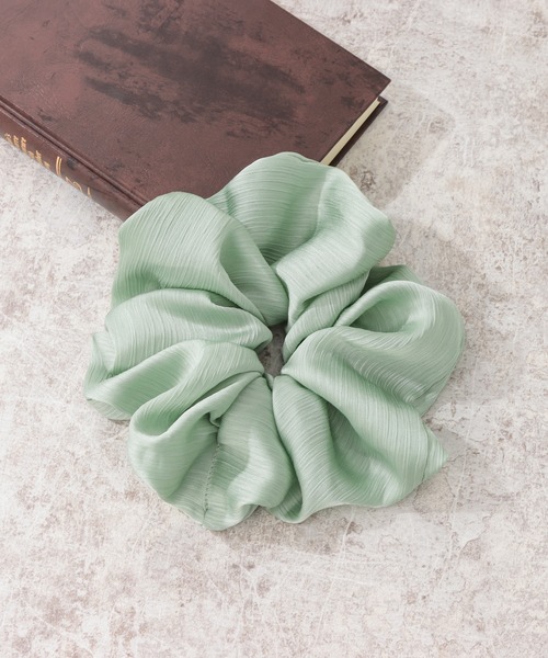 Blueberry（ブルーベリー）の「カラフル シュシュ ヘアゴム ヘアアクセ（シュシュ・レディース・ブルー/サックスブルー/ブラック系2/ブラック系1/ブラウン/ブラウン系1/オレンジ/パープル/ブラック/ベージュ/グリーン/ホワイト・フリー）」の8枚目の写真