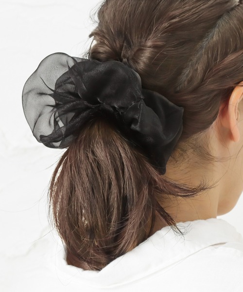 Blueberry（ブルーベリー）の「カラフル シュシュ ヘアゴム ヘアアクセ（シュシュ・レディース・ブルー/サックスブルー/ブラック系2/ブラック系1/ブラウン/ブラウン系1/オレンジ/パープル/ブラック/ベージュ/グリーン/ホワイト・フリー）」の16枚目の写真