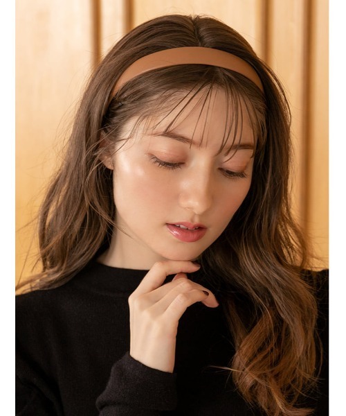 fifth（フィフス）の「フェイクレザーカチューシャ（その他ヘアアクセサリー・レディース・ブラック/キャメル・FREE）」の2枚目の写真