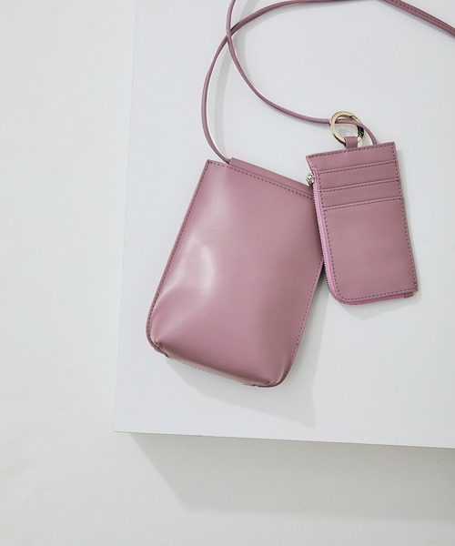 ADAM ET ROPE'(アダムエロペ)の「フラグメントケース付きスマホショルダー(ショルダーバッグ・レディース・ブラック/ベージュ/グリーン/ラベンダー・FREE)」の1枚目の写真