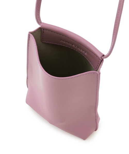 ADAM ET ROPE'(アダムエロペ)の「フラグメントケース付きスマホショルダー(ショルダーバッグ・レディース・ブラック/ベージュ/グリーン/ラベンダー・FREE)」の9枚目の写真