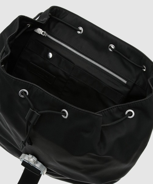1017 ALYX 9SM（アリクス）の「OVERSIZE TANK BACKPACK（バックパック/リュック・メンズ・ブラック・ONESIZE）」の5枚目の写真