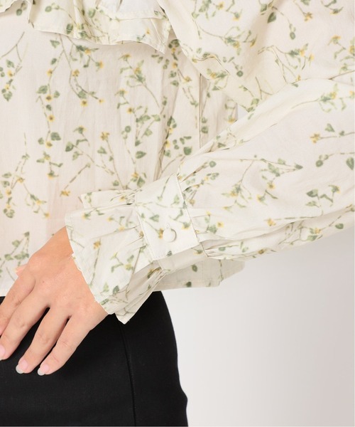 Charles Chaton ビッグフリルブラウス Charles Chaton（シャルルシャトン）の「コットンビスチェ