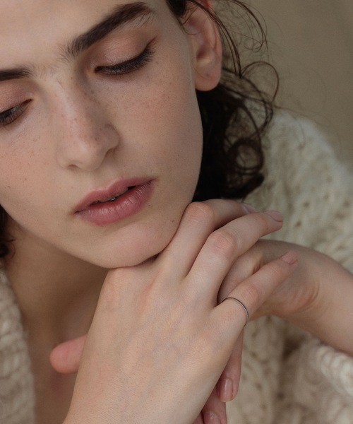 CENE（セネ）の「【CENE】セネ/シンプルリング　(1.1mm)（リング・レディース・ゴールド/シルバー・#11/#13/#9）」の16枚目の写真