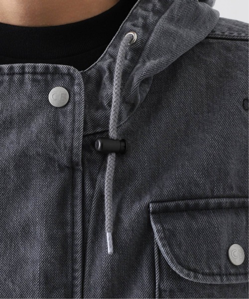ジャケット・アウター CE C.E（シーイー）の「【C.E / シーイー】BLACK DENIM ZIP PARKA