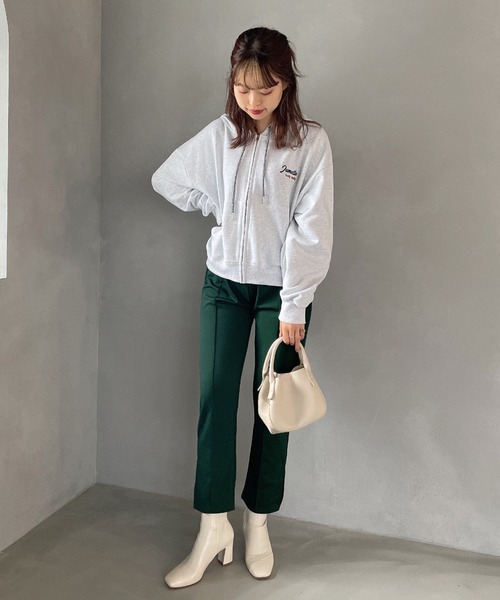 JUMELLE(ジュメロ)の「サイドスリットカラーパンツ(その他パンツ・レディース・ベージュ/レッド/グリーン・SMALL/MEDIUM)」の9枚目の写真