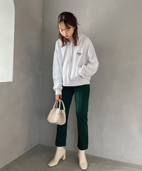 JUMELLE(ジュメロ)の「サイドスリットカラーパンツ(その他パンツ・レディース・ベージュ/レッド/グリーン・SMALL/MEDIUM)」の8枚目の写真