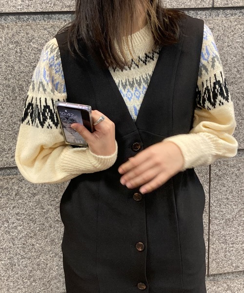 HEYUMM（ヘユム）の「求心柄ボリュームスリーブニットトップ（ニット/セーター・レディース・グリーン系その他/オレンジ/アイボリー・ONE）」の22枚目の写真