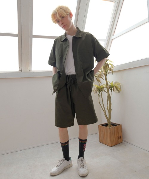 FRUIT OF THE LOOM（フルーツオブザルーム）の「開襟シャツセットアップ / セットアップ / 半袖 / 半ズボン / ユニセックス / 着回し / コスパ（セットアップ・メンズ・ブラック/マスタード/カーキ・M/LL/L/S）」の3枚目の写真