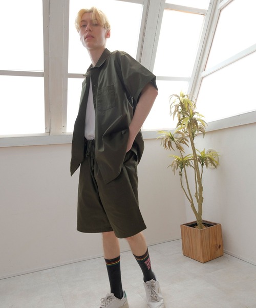 FRUIT OF THE LOOM（フルーツオブザルーム）の「開襟シャツセットアップ / セットアップ / 半袖 / 半ズボン / ユニセックス / 着回し / コスパ（セットアップ・メンズ・ブラック/マスタード/カーキ・M/LL/L/S）」の13枚目の写真