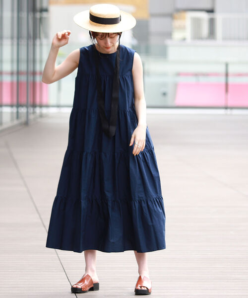 Ray BEAMS（レイビームス）の「GYMPHLEX / ノースリーブ ティアード ドレス（ワンピース・レディース・ネイビー/サックスブルー・14）」の15枚目の写真