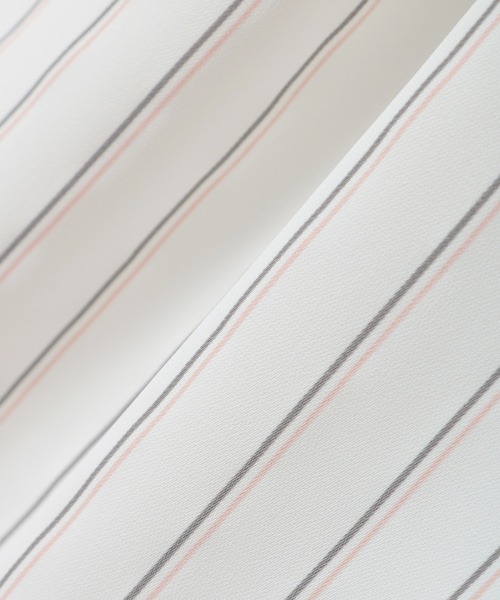 Honeys（ハニーズ）の「金釦使いブラウス（シャツ/ブラウス・レディース・ホワイト×ブラック/ホワイト/ネイビー/グレイッシュベージュ/ホワイト×ピンク・L/S/M/LL）」の6枚目の写真