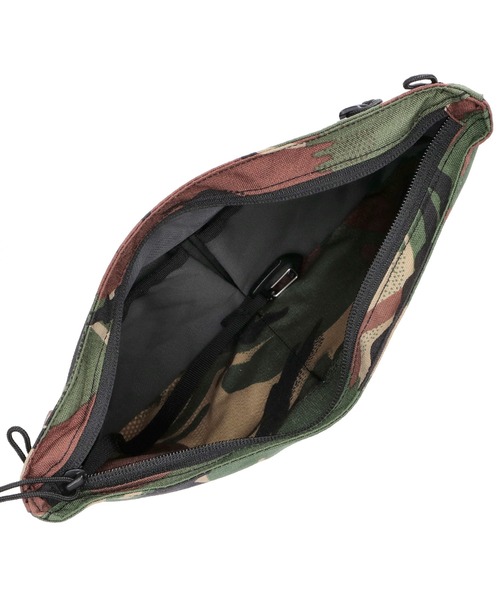 MYSTERY RANCH（ミステリーランチ）の「MYSTERY RANCH STREET MARKET ミステリーランチ ストリート マーケット ミニショルダーバッグ（ショルダーバッグ・メンズ・インディゴブルー/モスグリーン/ブラック/グリーン系カモフラージュ/ベージュ/レッド/トップグレー・FREE）」の20枚目の写真