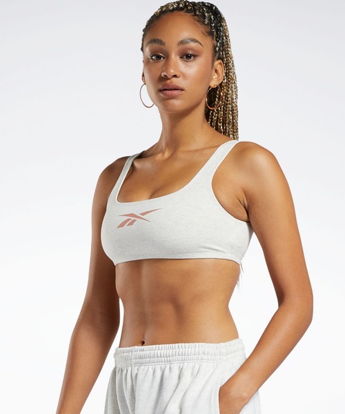 Reebok（リーボック）の「クラシックス ロゴ スポーツブラ / Classics Logo Bra（スポーツブラ・レディース・ブラック/オフホワイト/ブルー・SMALL/MEDIUM/LARGE/X-LARGE/XX-LARGE/X-SMALL）」の2枚目の写真