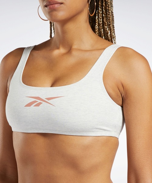 Reebok（リーボック）の「クラシックス ロゴ スポーツブラ / Classics Logo Bra（スポーツブラ・レディース・ブラック/オフホワイト/ブルー・SMALL/MEDIUM/LARGE/X-LARGE/XX-LARGE/X-SMALL）」の14枚目の写真