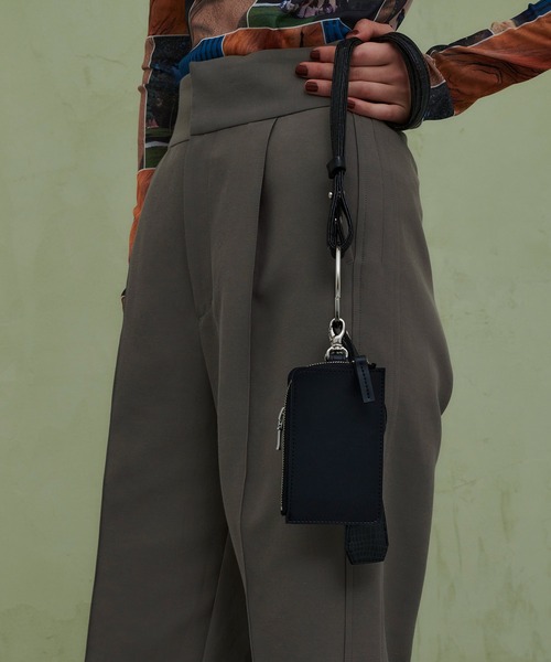 PUBLIC TOKYO(パブリックトウキョウ)の「フェイクレザーマルチショルダーケース/ミニバッグ(ボディバッグ/ウエストポーチ・レディース・ブラック/イエロー・FREE)」の3枚目の写真