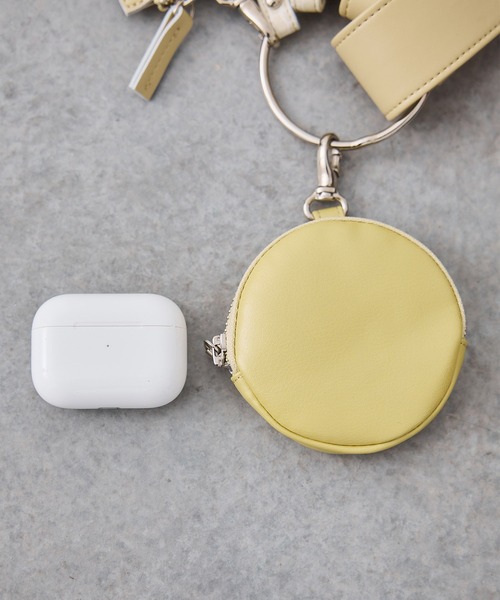 PUBLIC TOKYO(パブリックトウキョウ)の「フェイクレザーマルチショルダーケース/ミニバッグ(ボディバッグ/ウエストポーチ・レディース・ブラック/イエロー・FREE)」の9枚目の写真