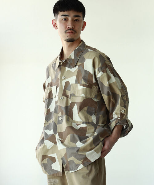 BEAMS（ビームス）の「BEAMS / カモフラージュ ユーティリティ イージフィット シャツ（シャツ/ブラウス・メンズ・ベージュ/オリーブ・SMALL/MEDIUM/LARGE/X-LARGE）」の7枚目の写真