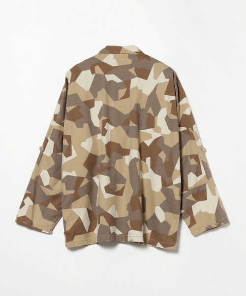 BEAMS（ビームス）の「BEAMS / カモフラージュ ユーティリティ イージフィット シャツ（シャツ/ブラウス・メンズ・ベージュ/オリーブ・SMALL/MEDIUM/LARGE/X-LARGE）」の13枚目の写真