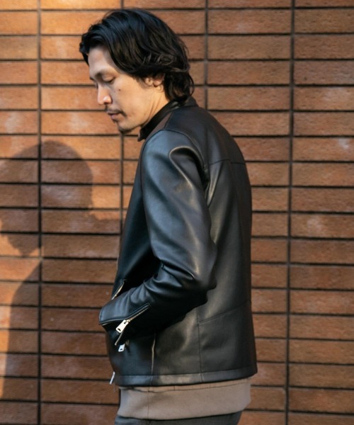 美品URBAN RESEARCH ブラックレザー　Mサイズ Wrangler × URBAN RESEARCH iDよりヴィンテージ感漂う最旬カジュアル