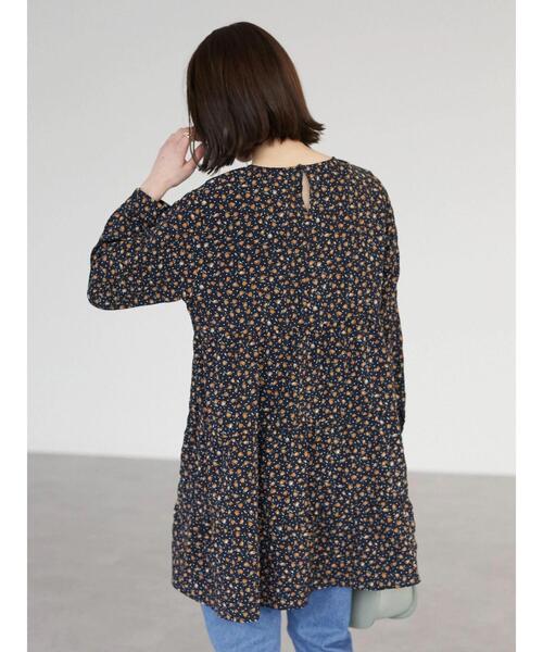 Green　Parks（グリーンパークス）の「花柄ティアードチュニック（Tシャツ/カットソー・レディース・ブラック/グリーン・FREE）」の16枚目の写真