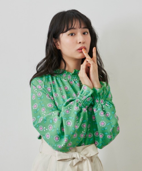 MERLOT（メルロー）の「フラワーギャザーブラウス（シャツ/ブラウス・レディース・ブラック/グリーン/ナチュラル・FREE）」の17枚目の写真