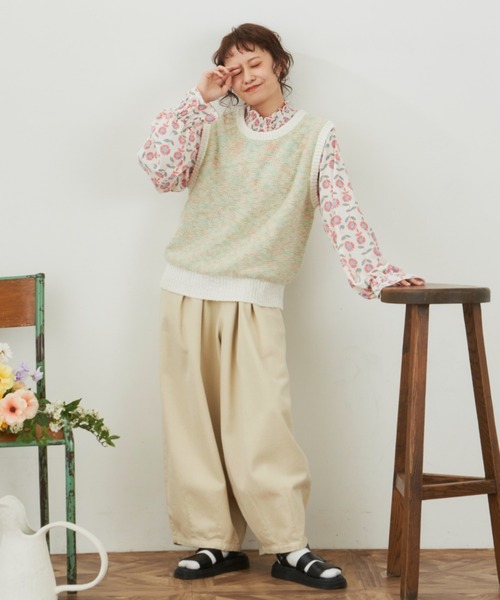 MERLOT（メルロー）の「フラワーギャザーブラウス（シャツ/ブラウス・レディース・ブラック/グリーン/ナチュラル・FREE）」の12枚目の写真