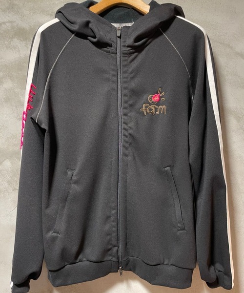 FranCisT_MOR.K.S.（フランシストモークス）の「FranCisT_MOR.K.S./フランシストモークス/DubDope 3D Emb. HOODIE JACKET/ライン刺繍フーディー（パーカー・メンズ・ブラック/グレー・2/4/3）」の9枚目の写真