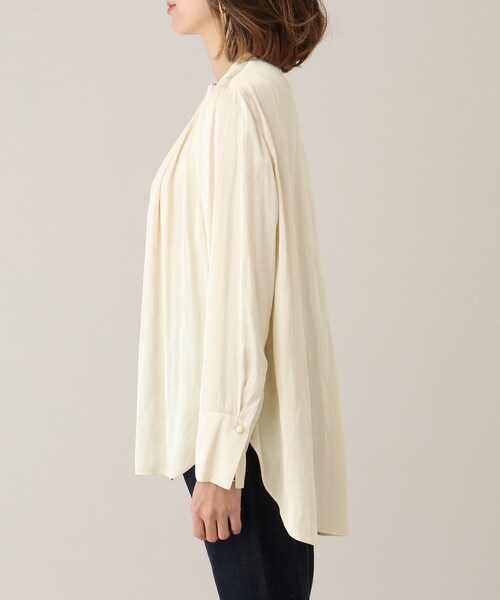 UNTITLED（アンタイトル）の「◆セーヌサテンブラウス【洗える】（シャツ/ブラウス・レディース・ネイビー/アイボリー・48/00/02/04/44）」の5枚目の写真