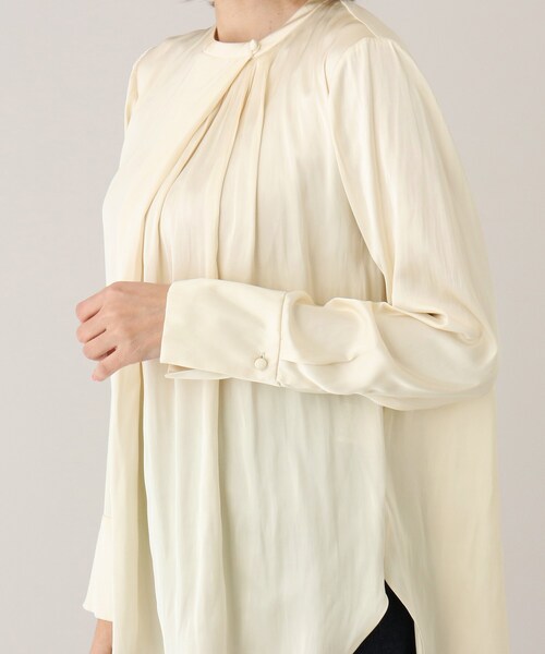 UNTITLED（アンタイトル）の「◆セーヌサテンブラウス【洗える】（シャツ/ブラウス・レディース・ネイビー/アイボリー・48/00/02/04/44）」の8枚目の写真