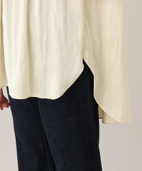 UNTITLED（アンタイトル）の「◆セーヌサテンブラウス【洗える】（シャツ/ブラウス・レディース・ネイビー/アイボリー・48/00/02/04/44）」の9枚目の写真