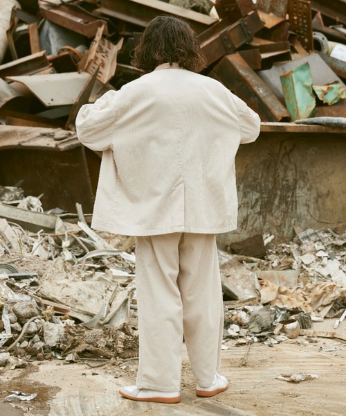 CASPER JOHN（キャスパージョン）の「Corduroy tapered wide slacks/ コーデュロイテーパードワイドスラックス（スラックス・メンズ・チャコールグレー/インディゴブルー/ナチュラル・SMALL/MEDIUM/LARGE）」の9枚目の写真