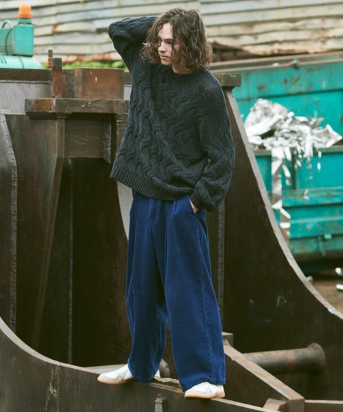 CASPER JOHN（キャスパージョン）の「Corduroy tapered wide slacks/ コーデュロイテーパードワイドスラックス（スラックス・メンズ・チャコールグレー/インディゴブルー/ナチュラル・SMALL/MEDIUM/LARGE）」の17枚目の写真
