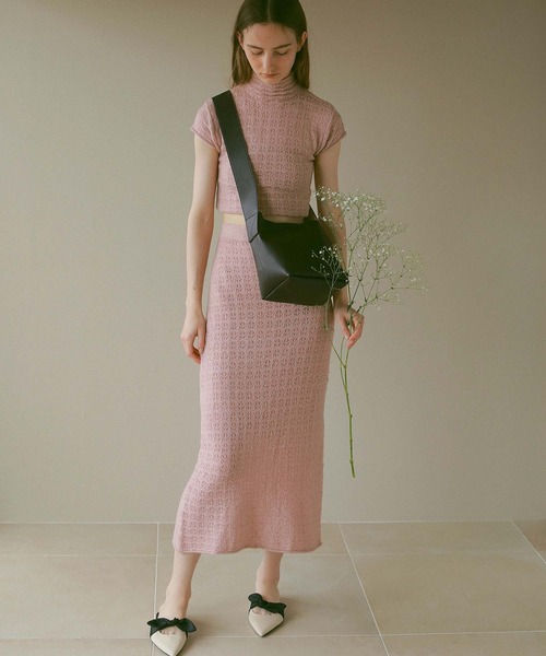 EFOLE（エフォル）の「Wide belt mini shoulder bag / ワイドベルト ミニショルダーバッグ（ショルダーバッグ・レディース・ブラック/ダークブラウン/グレイッシュベージュ・FREE）」の5枚目の写真