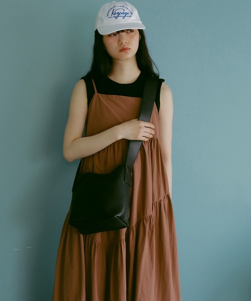 EFOLE（エフォル）の「Wide belt mini shoulder bag / ワイドベルト ミニショルダーバッグ（ショルダーバッグ・レディース・ブラック/ダークブラウン/グレイッシュベージュ・FREE）」の16枚目の写真