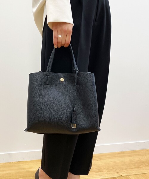 OPAQUE.CLIP（オペークドットクリップ）の「◆ミドルサイズトートバッグ【2WAY】（トートバッグ・レディース・ブラック/ベージュ/グレー/サックスブルー/シルバー/ベージュ系1/グレー系1/ブラック系1/シルバー系1・00）」の3枚目の写真