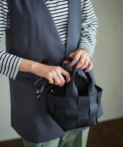 le.coeur blanc（ルクールブラン）の「メッシュ×ボア2WAYトート（トートバッグ・レディース・グレイッシュベージュ/ブラック・FREE）」の13枚目の写真