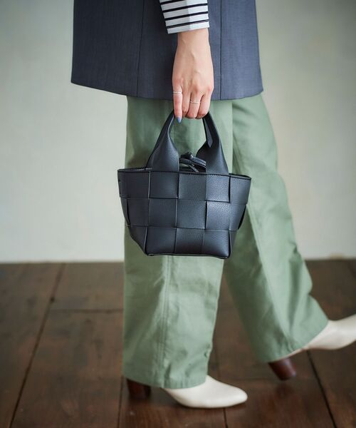 le.coeur blanc（ルクールブラン）の「メッシュ×ボア2WAYトート（トートバッグ・レディース・グレイッシュベージュ/ブラック・FREE）」の16枚目の写真