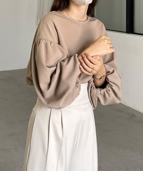 Louere（ルエレ）の「バルーン袖エンボス加工トップス（Tシャツ/カットソー・レディース・ベージュ/ブラック/ホワイト・LARGE/MEDIUM/SMALL）」の6枚目の写真