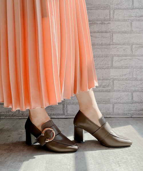 Noubel Voug Relax（ヌーベルヴォーグリラックス）の「チャンキーヒールベルトデザインパンプス（パンプス・レディース・ベージュ系その他/ブラック・L/S/M/LL）」の9枚目の写真